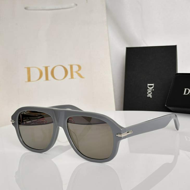 Picture of Dior Sunglasses _SKUfw79480179fw